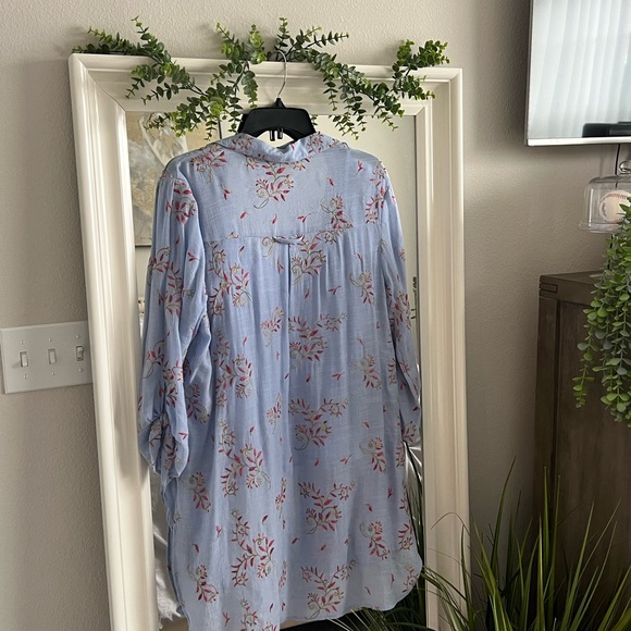 Fig and Flower Blue Button Down Shirt with Peter Pan Collar - Picture 5 of 10